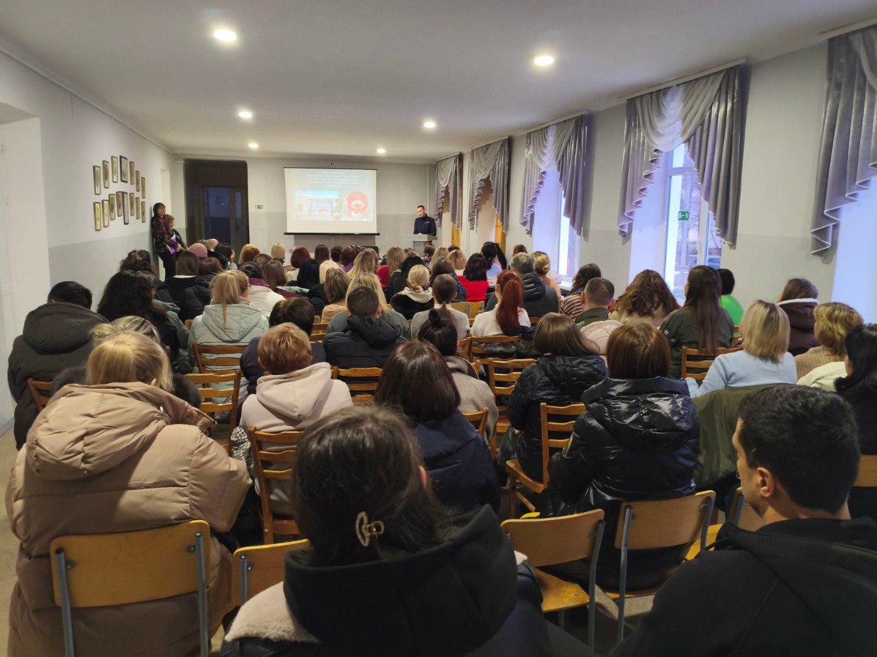 Встречаем весну вместе!. В Бендерской гимназии №1 стартовала ежегодная весенняя неделя «Мэрцишор-2026» – праздник обновления, красоты и мастерства! Это особенное время, когда вся школа объединяется, чтобы радоваться приходу... Встречаем весну вместе!. В Бендерской гимназии №1 стартовала ежегодная весенняя неделя «Мэрцишор-2026» – праздник обновления, красоты и мастерства! Это особенное время, когда вся школа объединяется, чтобы радоваться приходу...