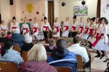 1 марта в фойе Дома культуры с. Карагаш состоялся праздничный концерт «Мэрцишор – символ весны», посвящённый открытию международного фестиваля искусств «Мэрцишор-2026»