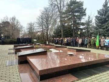 В Дубоссарах проходят траурные мероприятия