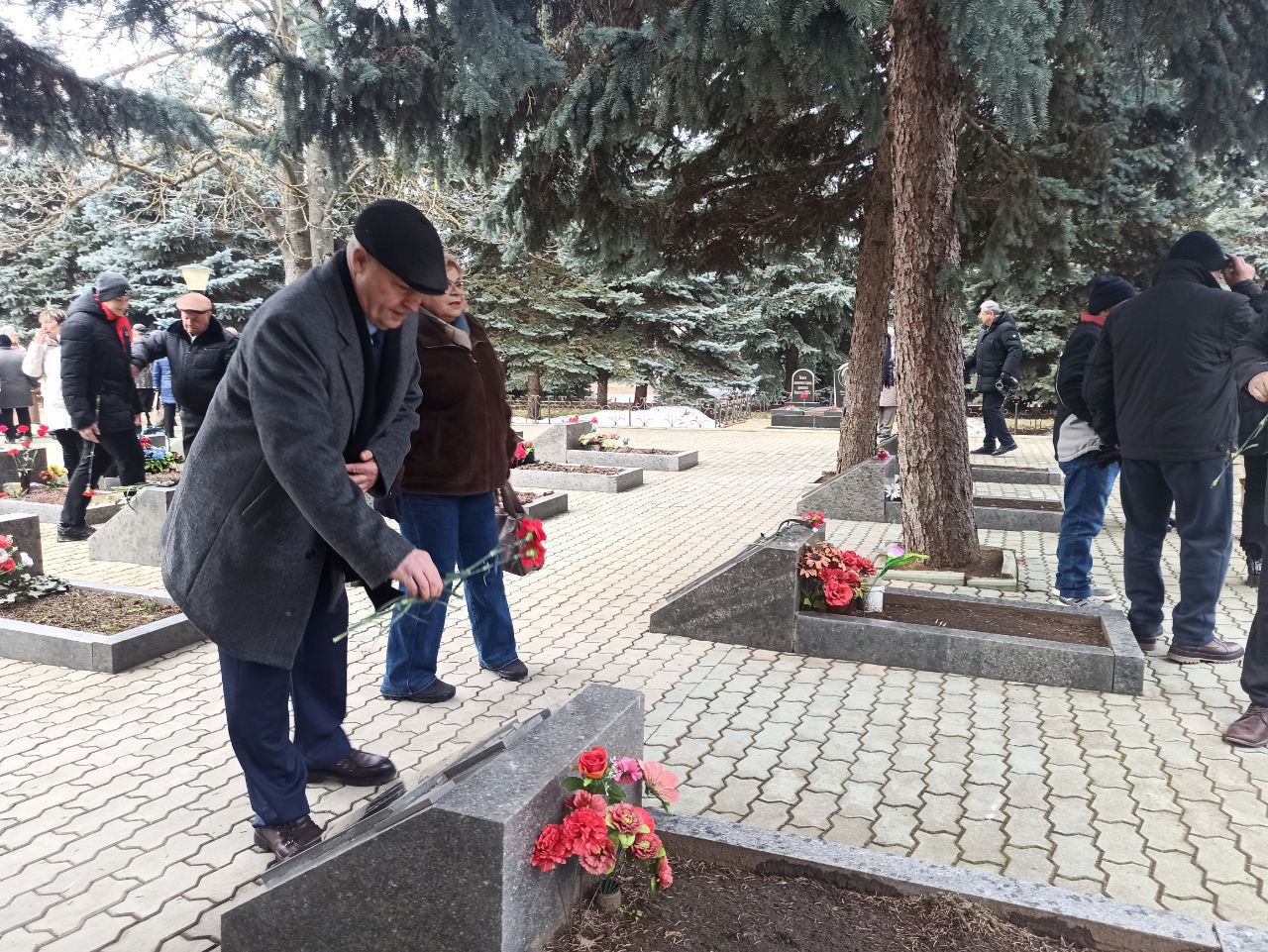 В Дубоссарах проходит траурный митинг, посвященный трагическим событиям 2 марта 1992 года В Дубоссарах проходит траурный митинг, посвященный трагическим событиям 2 марта 1992 года
