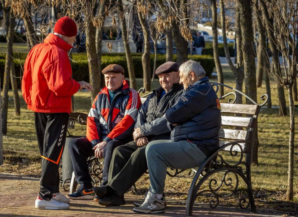 Весна в Тирасполе: солнце ярче, небо выше, улицы светлее — весеннее настроение в кадрах Виктора Громова Весна в Тирасполе: солнце ярче, небо выше, улицы светлее — весеннее настроение в кадрах Виктора Громова