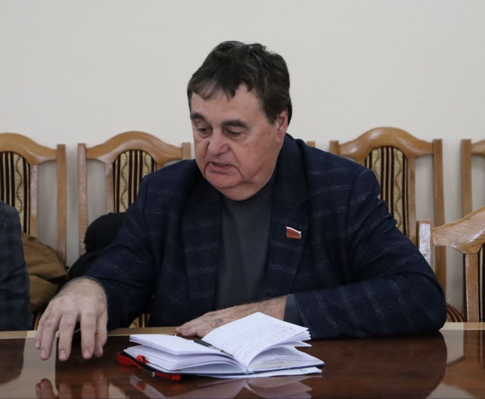 Глава столичной администрации Илона Тюряева и Председатель горсовета Андрей Волкович провели встречу с представителями общественных организаций Тирасполя Глава столичной администрации Илона Тюряева и Председатель горсовета Андрей Волкович провели встречу с представителями общественных организаций Тирасполя