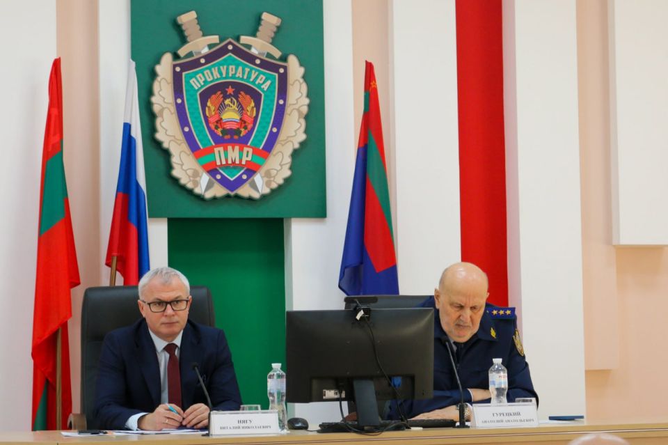 Если конкретный чиновник виноват в незаконном уголовном преследовании, то с этого чиновника должен быть и спрос, в том числе материальный, считает вице-премьер Правительства ПМР Виталий Нягу