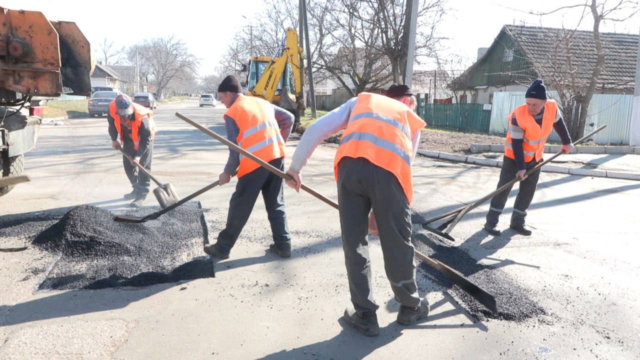 В Бендерах стартовал весенний ремонт дорог В Бендерах стартовал весенний ремонт дорог