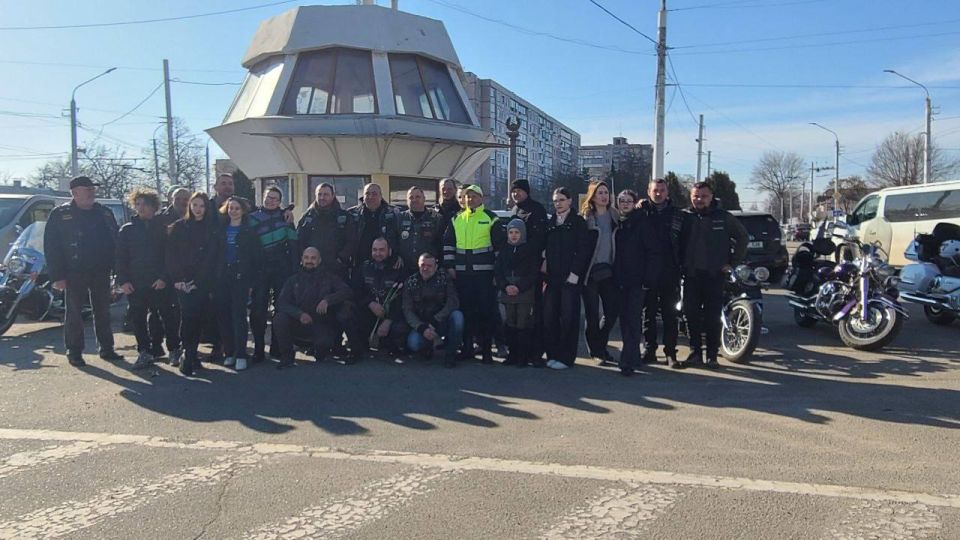 К акции Госавтоинспекции присоединились и мотоциклисты байкерского клуба «Гайдук» К акции Госавтоинспекции присоединились и мотоциклисты байкерского клуба «Гайдук»