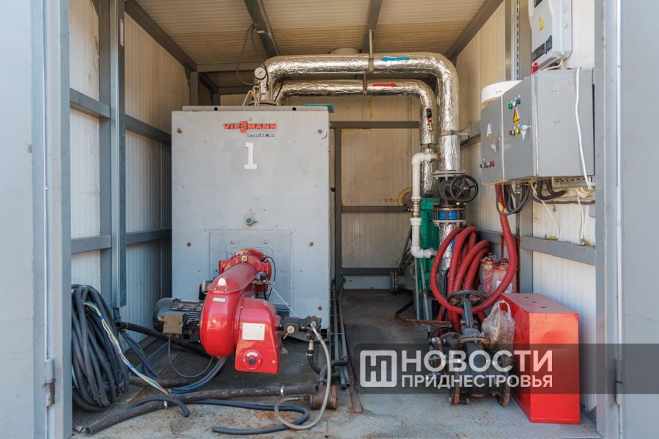 Заместитель председателя Правительства Виталий Нягу проверил котельную в госпитале ветеранов и модульные установки «Тирастеплоэнерго» Заместитель председателя Правительства Виталий Нягу проверил котельную в госпитале ветеранов и модульные установки «Тирастеплоэнерго»