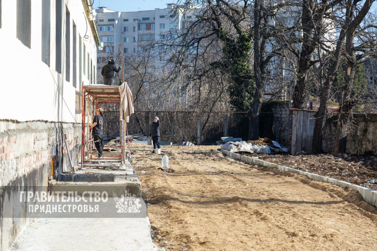 Зампред Правительства Виталий Нягу проверил ход работ на объектах Минздрава, включённых в программу ФКВ Зампред Правительства Виталий Нягу проверил ход работ на объектах Минздрава, включённых в программу ФКВ