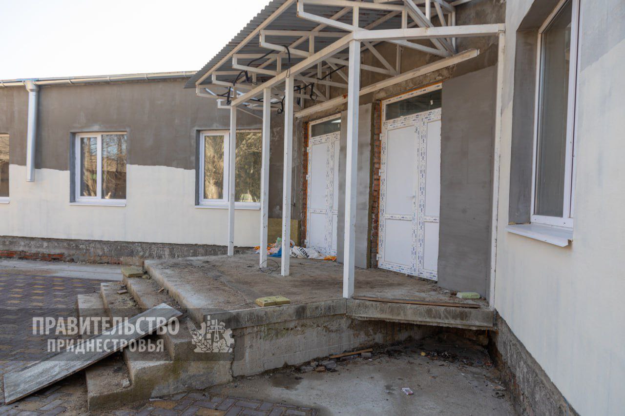 Зампред Правительства Виталий Нягу проверил ход работ на объектах Минздрава, включённых в программу ФКВ Зампред Правительства Виталий Нягу проверил ход работ на объектах Минздрава, включённых в программу ФКВ