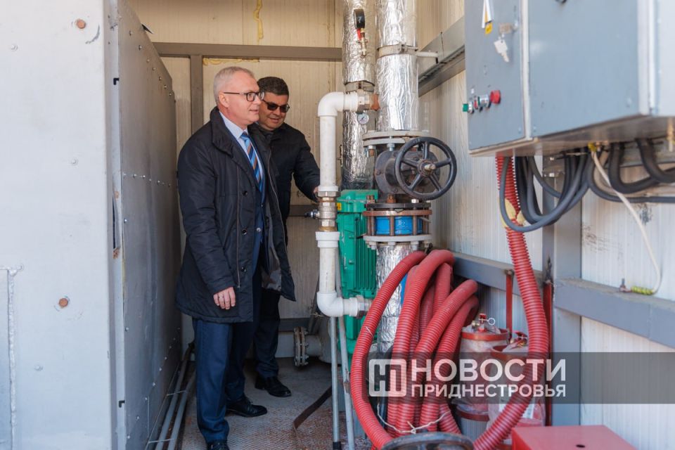 Заместитель председателя Правительства Виталий Нягу проверил котельную в госпитале ветеранов и модульные установки «Тирастеплоэнерго» Заместитель председателя Правительства Виталий Нягу проверил котельную в госпитале ветеранов и модульные установки «Тирастеплоэнерго»
