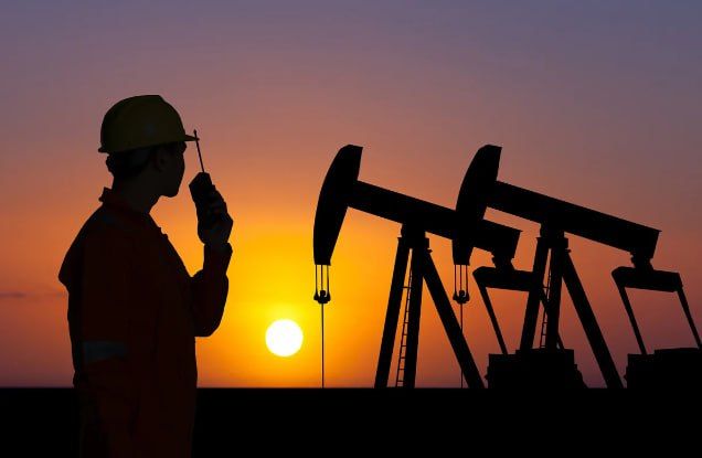 Высвободить из резервов крупнейший в истории объём нефти для стабилизации рынка на фоне кризиса на Ближнем Востоке предложило Международное энергетическое агентство (МЭА)
