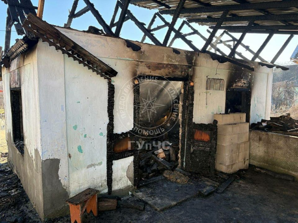 Пожар в Слободзее. На улице Карла Маркса загорелся сарай с дровами, огонь быстро распространился Пожар в Слободзее. На улице Карла Маркса загорелся сарай с дровами, огонь быстро распространился