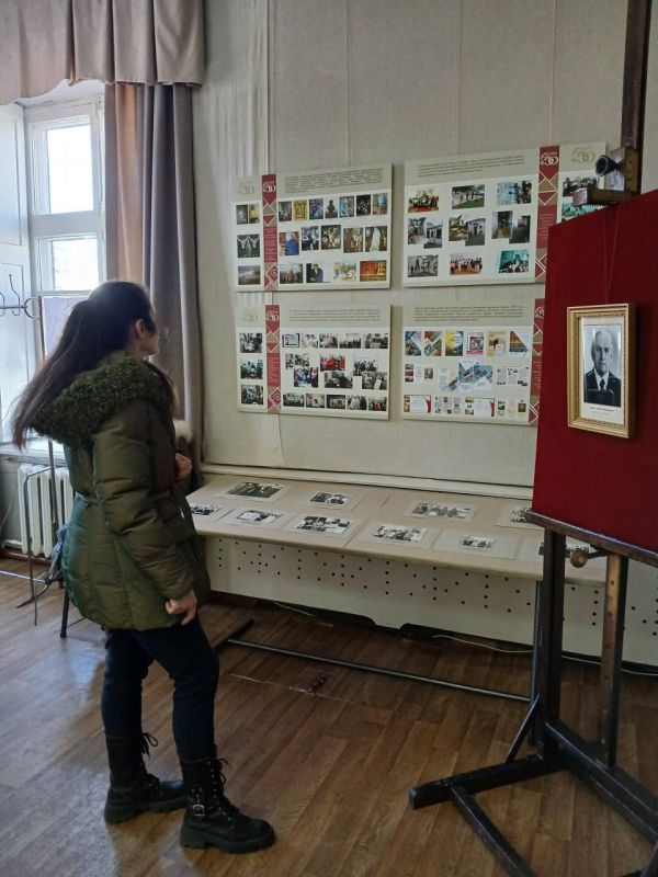 Сегодня Приднестровский государственный художественный музей отмечает 110-летие со дня рождения первого директора Алексея Васильевича Лосева (1916 - 1983) Сегодня Приднестровский государственный художественный музей отмечает 110-летие со дня рождения первого директора Алексея Васильевича Лосева (1916 - 1983)