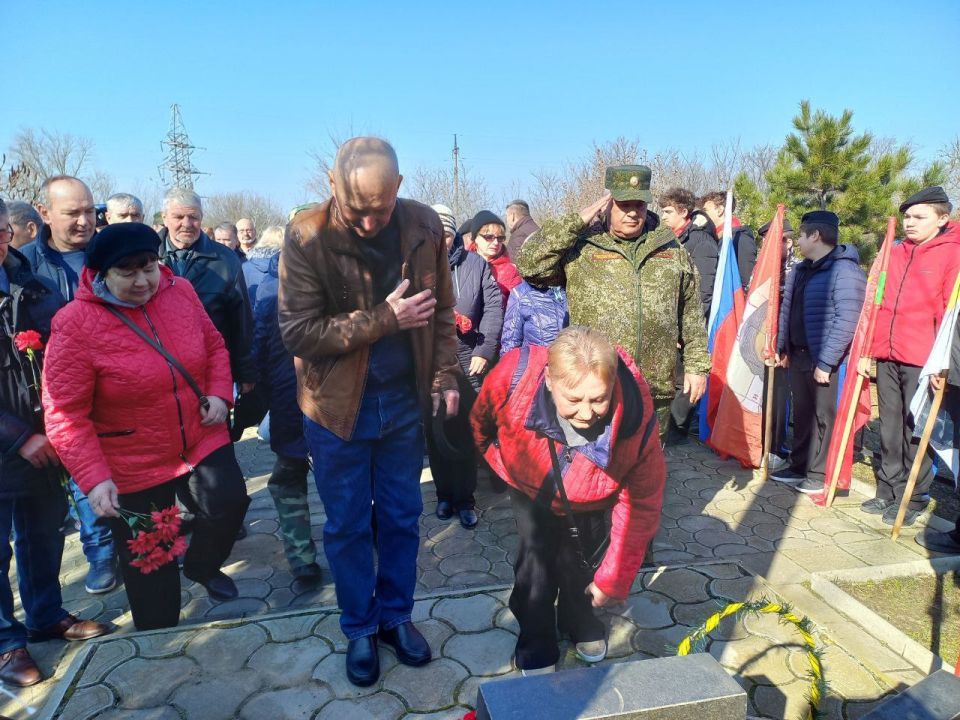 Дубоссарцы сегодня вспоминают защитников Приднестровья, которые погибли в боях 14 марта 1992 года Дубоссарцы сегодня вспоминают защитников Приднестровья, которые погибли в боях 14 марта 1992 года