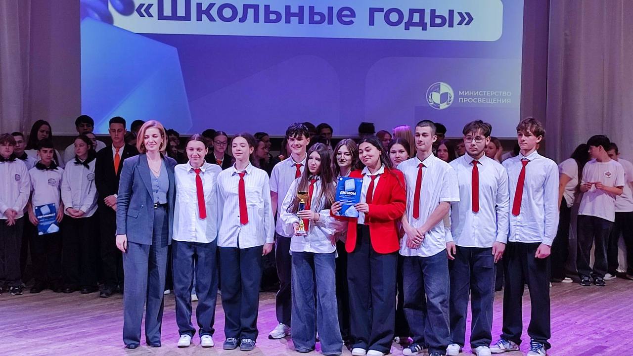 Бендерские школьники — участники и призёры республиканской игры КВН Бендерские школьники — участники и призёры республиканской игры КВН