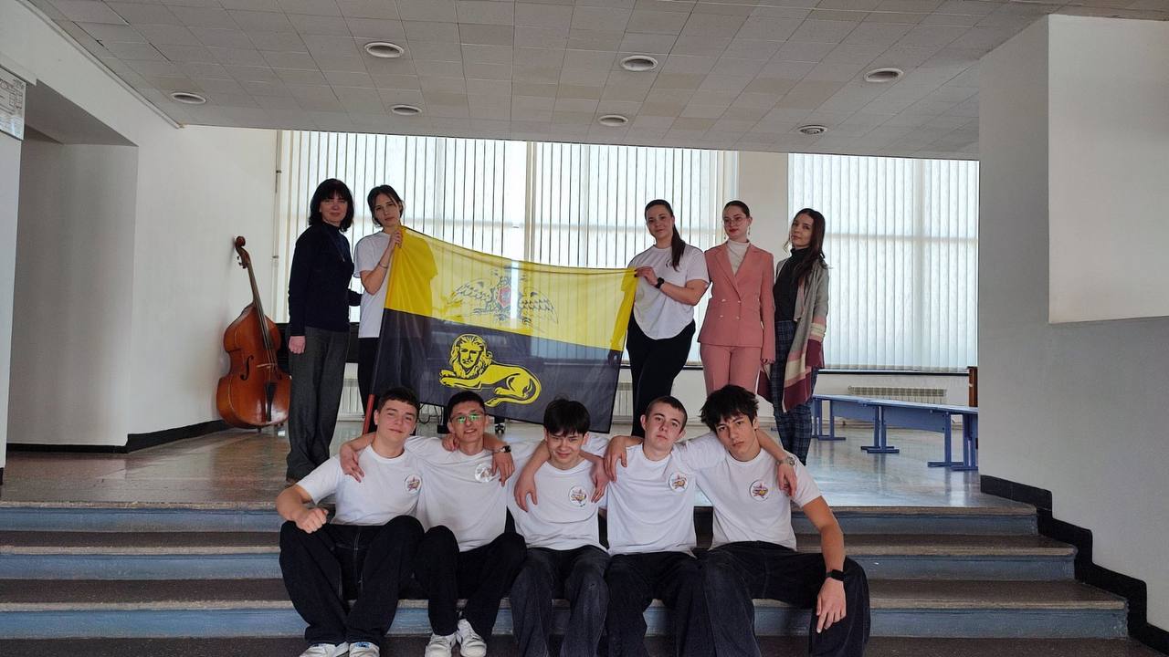 Бендерские школьники — участники и призёры республиканской игры КВН Бендерские школьники — участники и призёры республиканской игры КВН