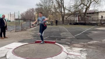 Всего сантиметра не хватило до результата в 16 метров