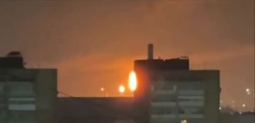 Самая массированная атака дронов в этом году произошла этой ночью За ночь ВСУ обрушили волну БПЛА на множество регионов России, было уничтожено 283 беспилотника В Уфе два беспилотника врезались в жилой дом. Очевидцы сообщают...