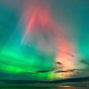 Ночью над Россией наблюдали яркое северное сияние после магнитных бурь