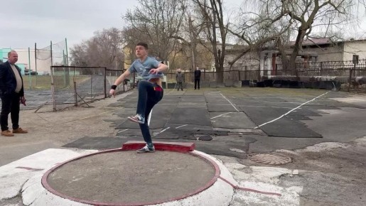 Всего сантиметра не хватило до результата в 16 метров