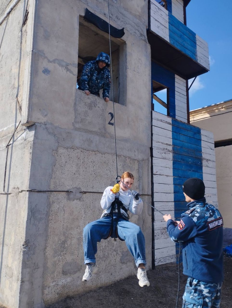 Более 70 школьников побывали на экскурсии в СОБР «Днестр» Более 70 школьников побывали на экскурсии в СОБР «Днестр»