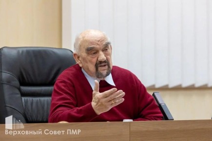 Первый президент Игорь Смирнов сегодня переизбран Председателем Совещательного собрания депутатов Приднестровья