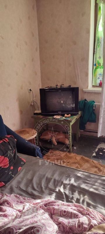 Дети играли на подоконнике пятого этажа – милиция и пожарные предотвратили трагедию Дети играли на подоконнике пятого этажа – милиция и пожарные предотвратили трагедию