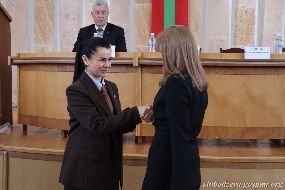 Василий Тищенко принял участие в 7-й очередной сессии 27-го созыва райгорсовета Василий Тищенко принял участие в 7-й очередной сессии 27-го созыва райгорсовета