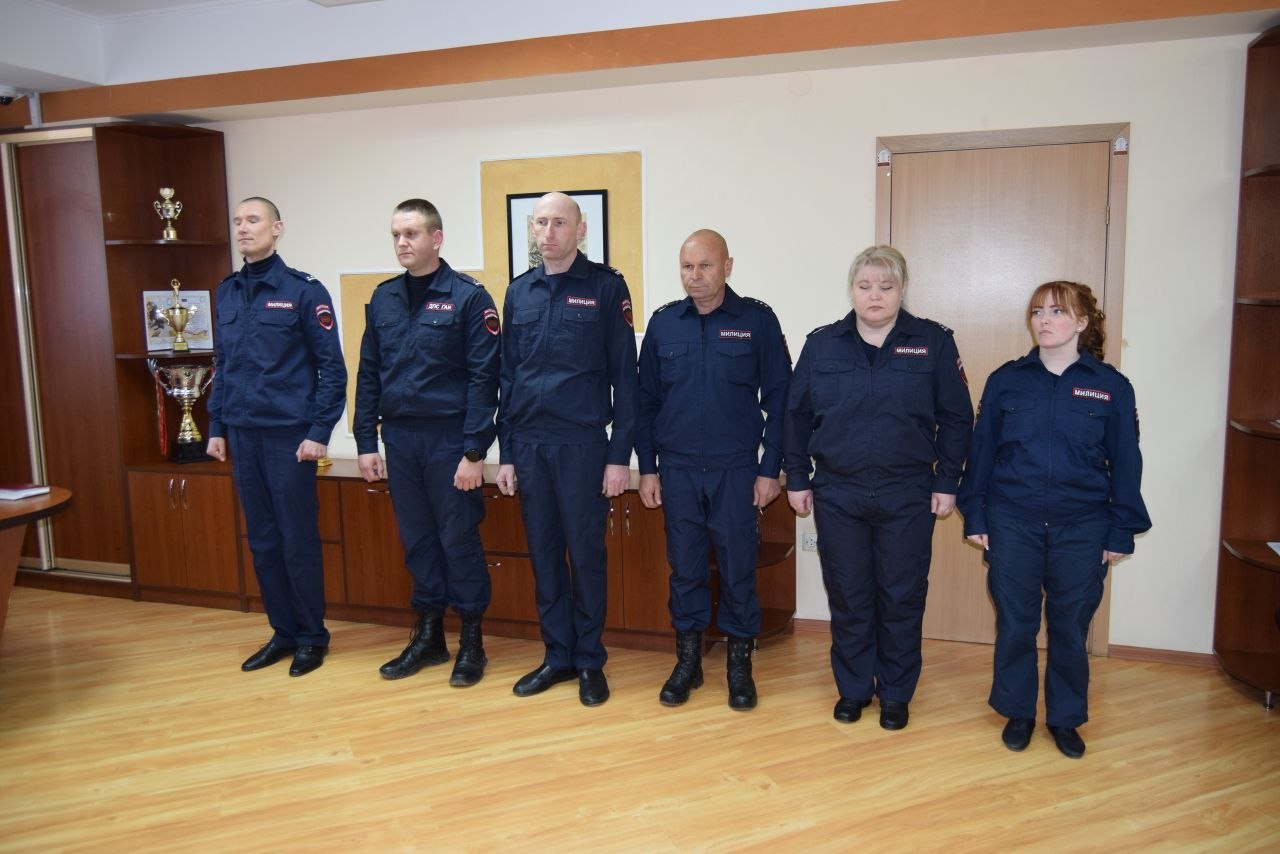 В УВД Бендер отметили лучших сотрудников дежурной части по случаю профессионального праздника