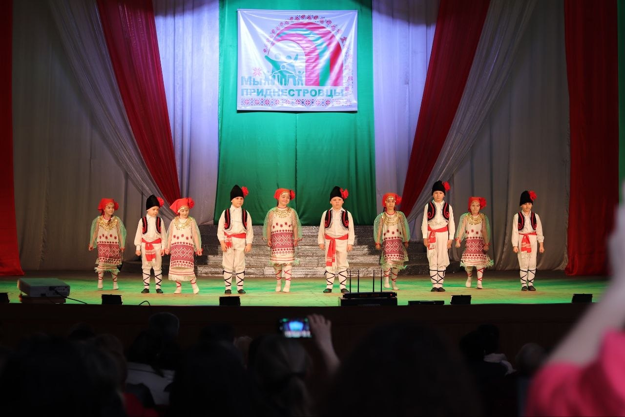 Праздник объединил участников разных возрастов, подарив яркие выступления и атмосферу настоящего единства Праздник объединил участников разных возрастов, подарив яркие выступления и атмосферу настоящего единства