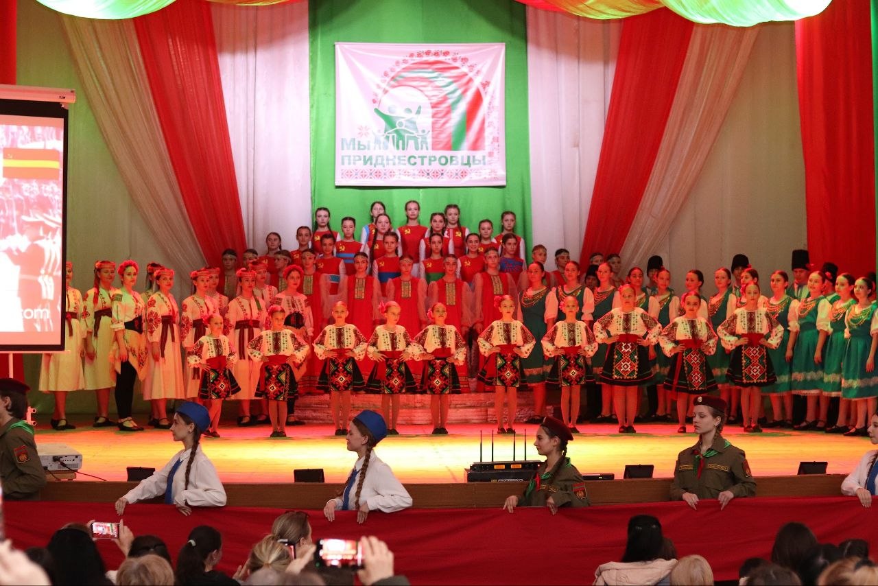 Праздник объединил участников разных возрастов, подарив яркие выступления и атмосферу настоящего единства Праздник объединил участников разных возрастов, подарив яркие выступления и атмосферу настоящего единства