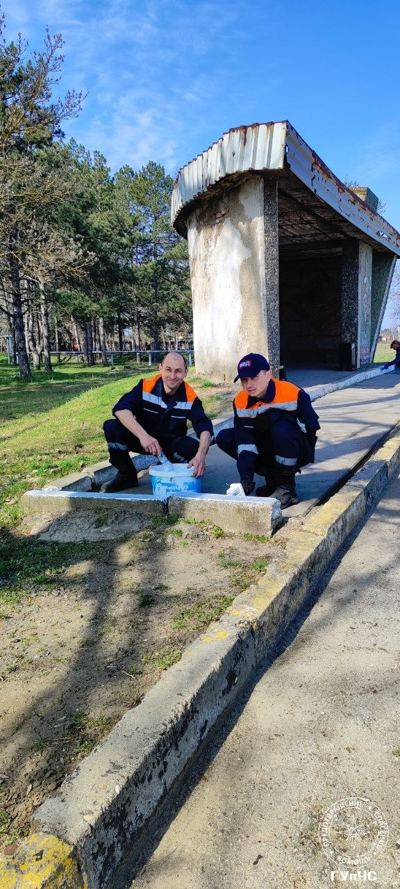Личный состав подразделений ГУпЧС принял участие в республиканском субботнике
