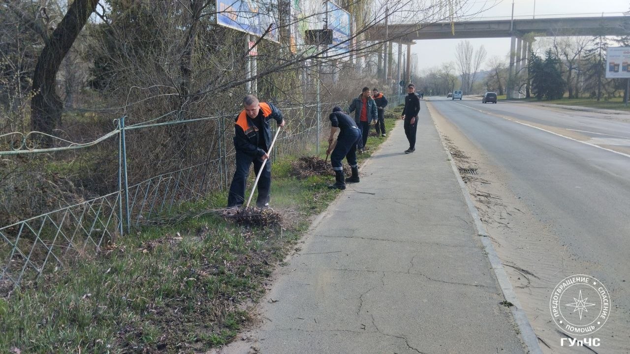 Личный состав подразделений ГУпЧС принял участие в республиканском субботнике Личный состав подразделений ГУпЧС принял участие в республиканском субботнике
