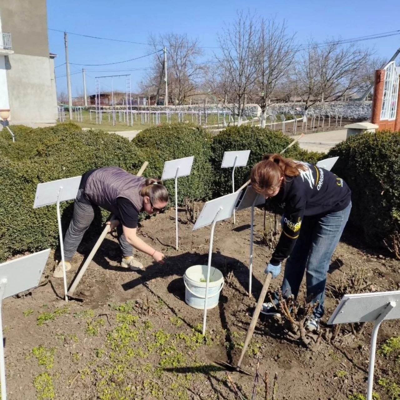 Субботники сегодня прошли и в сёлах района Субботники сегодня прошли и в сёлах района