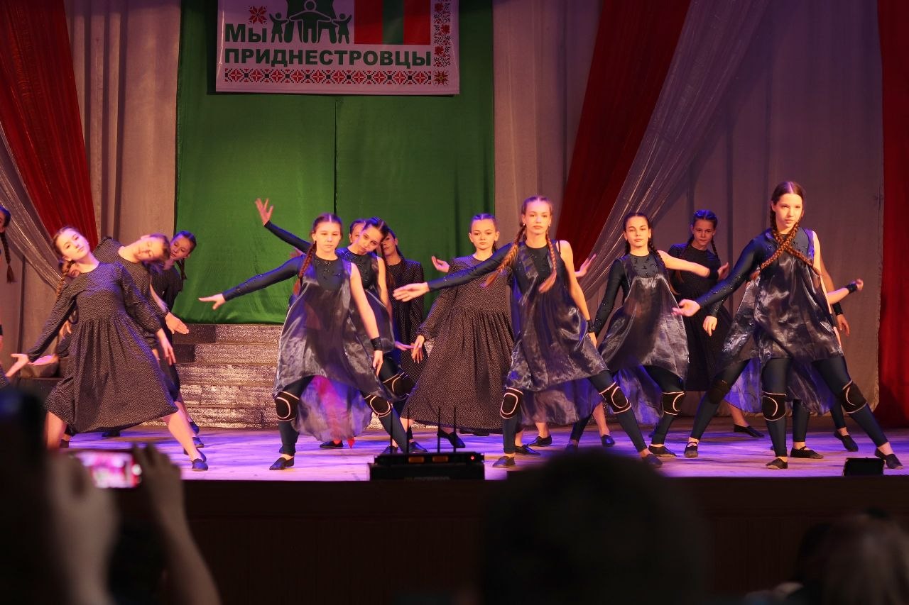 Праздник объединил участников разных возрастов, подарив яркие выступления и атмосферу настоящего единства Праздник объединил участников разных возрастов, подарив яркие выступления и атмосферу настоящего единства