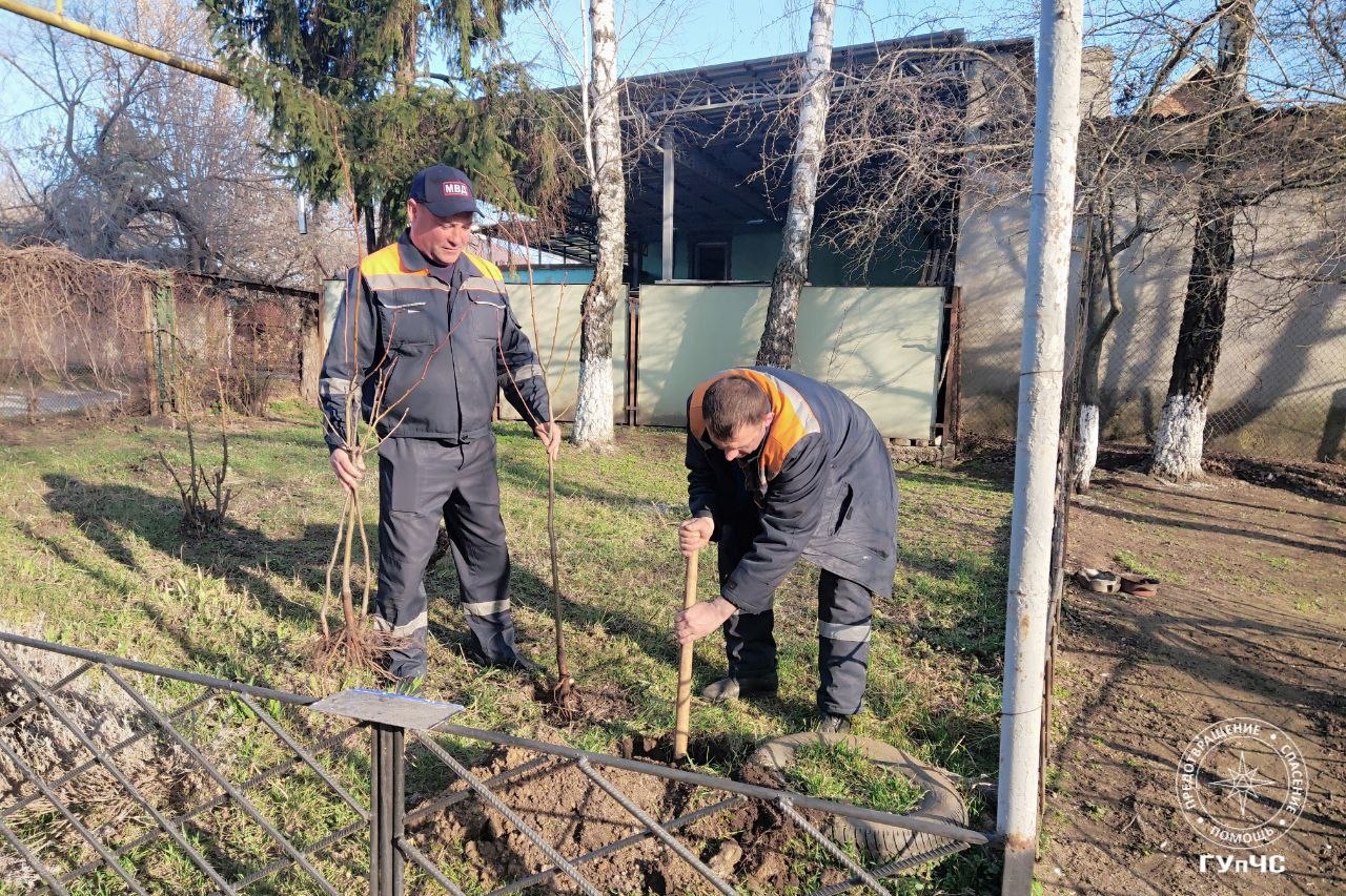 Личный состав подразделений ГУпЧС принял участие в республиканском субботнике Личный состав подразделений ГУпЧС принял участие в республиканском субботнике