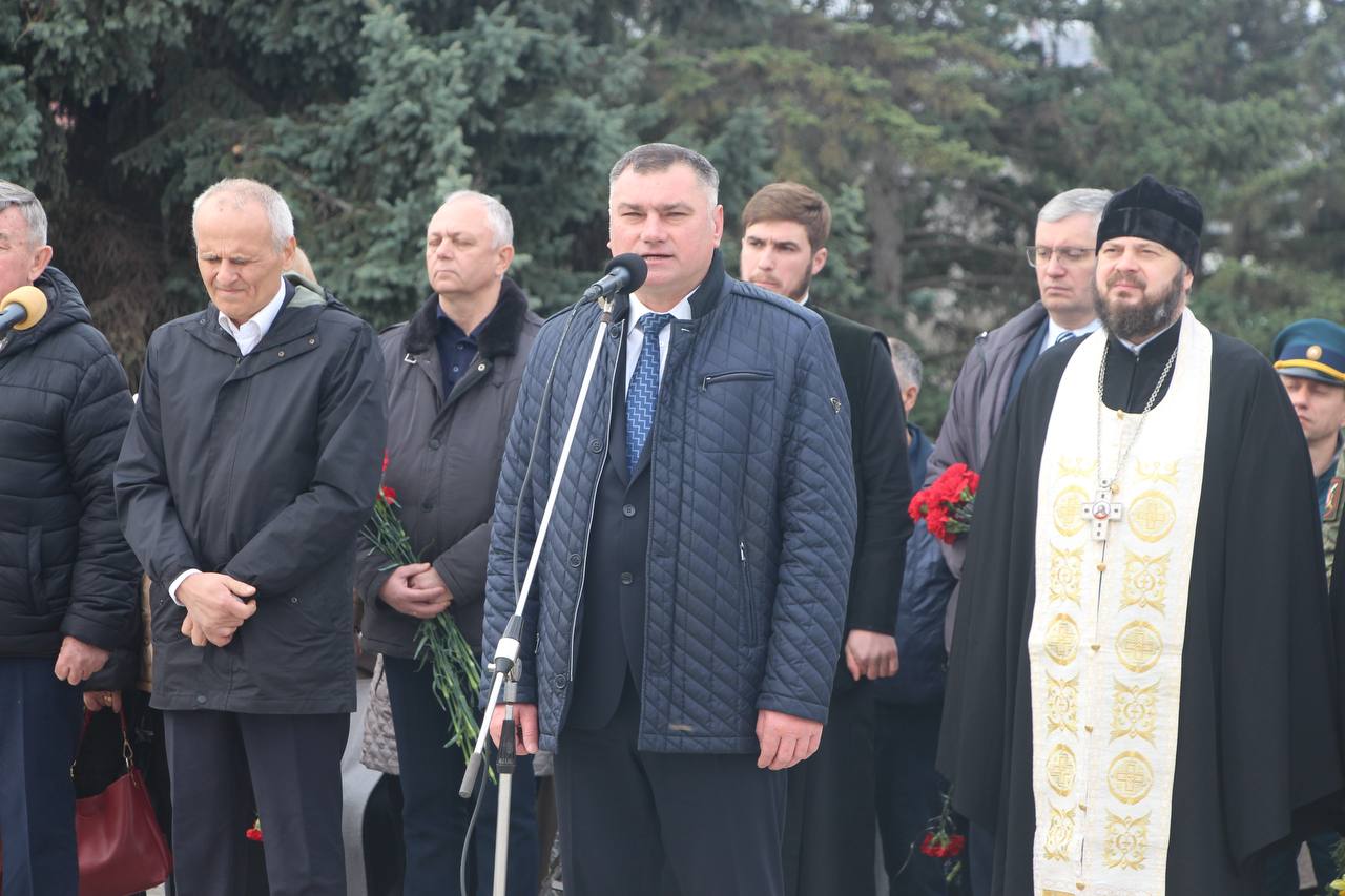 Сегодня в Рыбнице проходят памятные мероприятия, посвященные 82-ой годовщине со дня освобождения города от немецко-фашистских захватчиков Сегодня в Рыбнице проходят памятные мероприятия, посвященные 82-ой годовщине со дня освобождения города от немецко-фашистских захватчиков