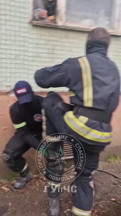 Пенсионерка несколько дней не могла выйти из квартиры – заклинил замок двери