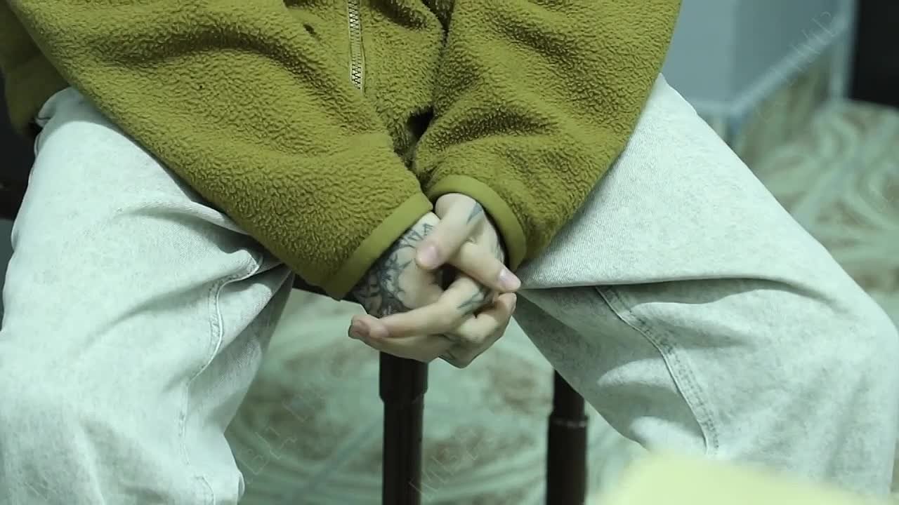 Несовершеннолетняя девушка из Тирасполя накурилась гашиша, чуть не зарезала парня и попала в больницу с отравлением