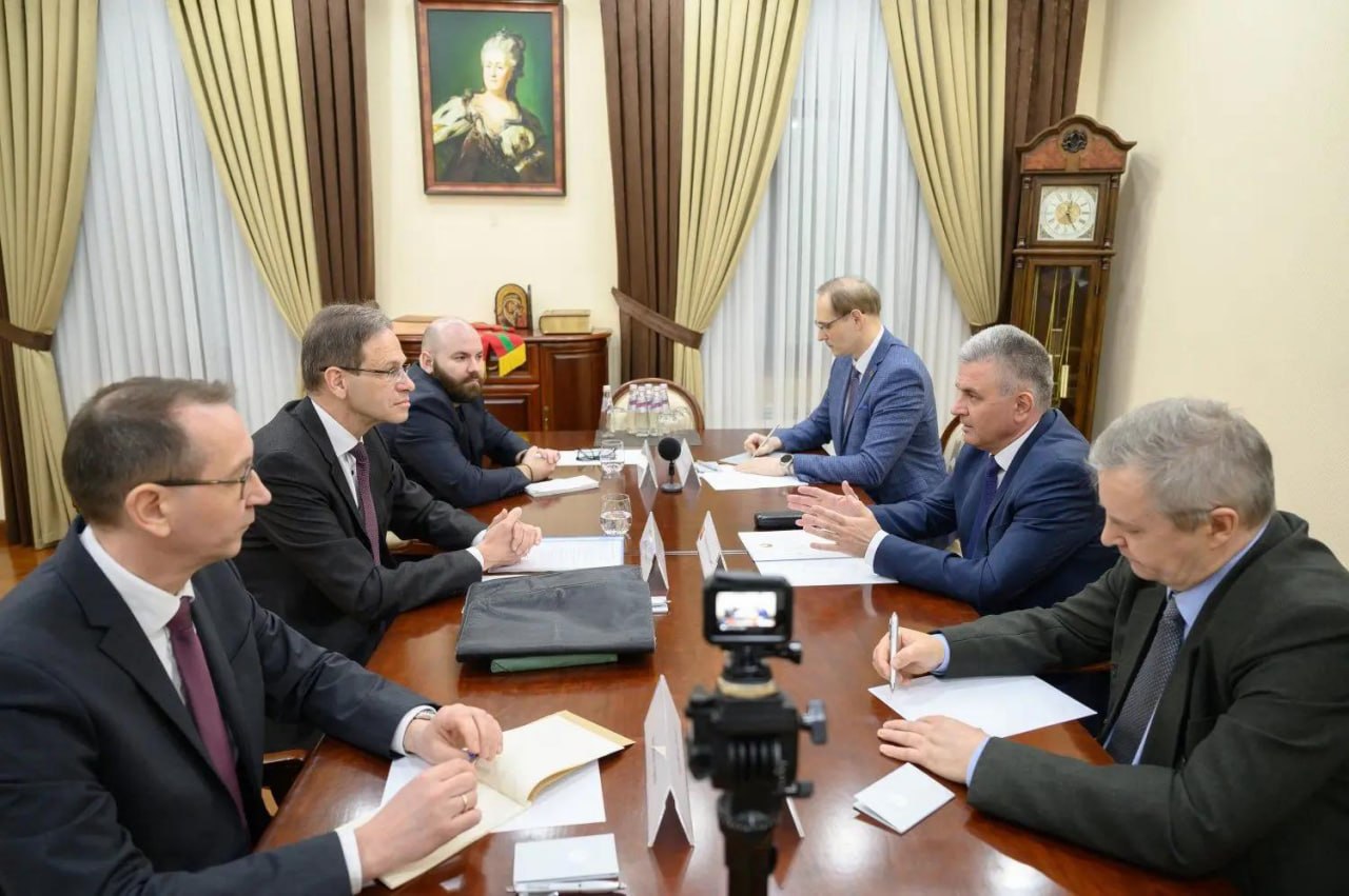 Вадим Красносельский провёл встречу с Послом Германии в Молдове Хубертом Книршем