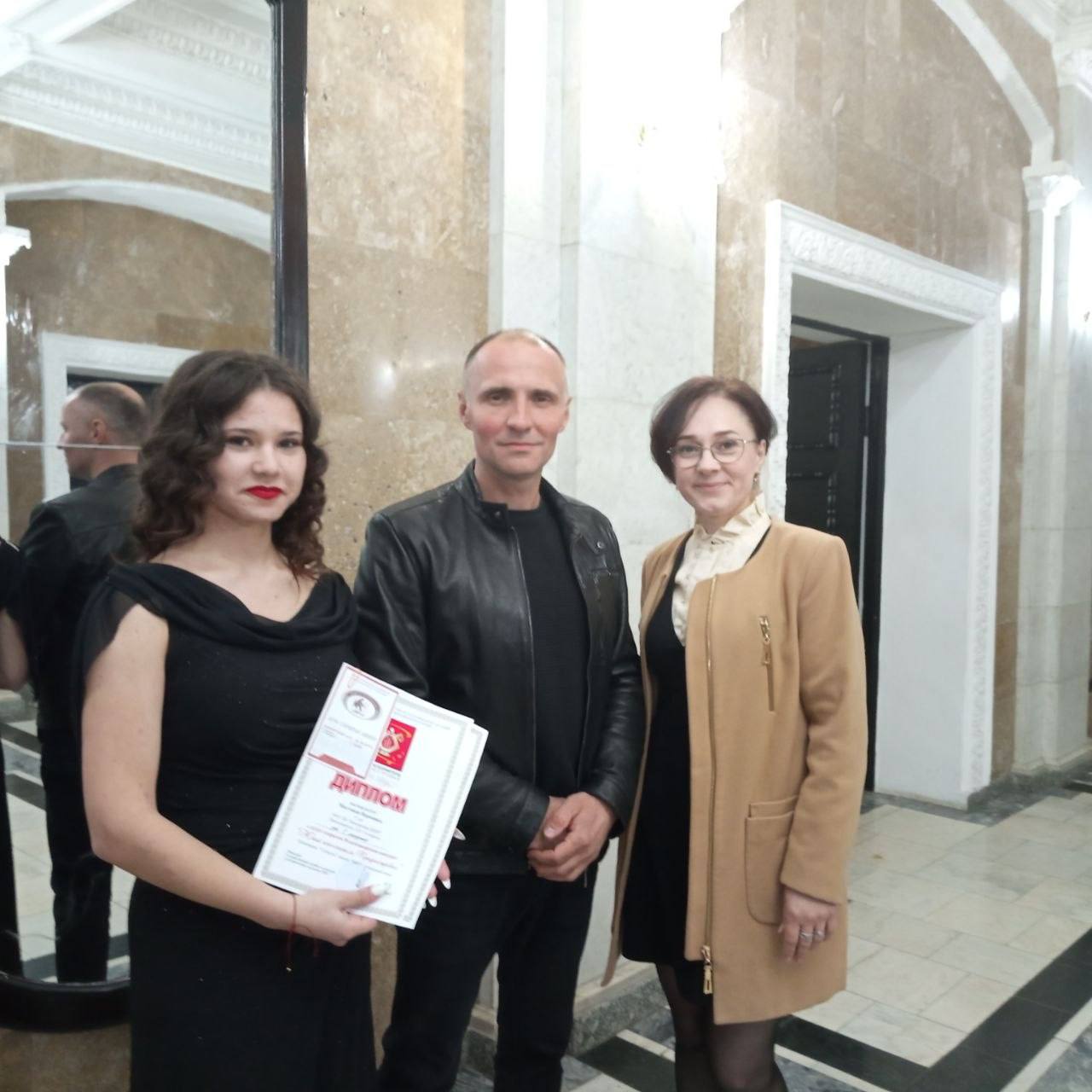 Высокий результат. Дважды президентский стипендиат, учащаяся МОУ ДО «Бендерская детская школа искусств» Вероника Мостовая вновь добилась высокого результата на республиканском конкурсе «Юный исполнитель Приднестровья» Высокий результат. Дважды президентский стипендиат, учащаяся МОУ ДО «Бендерская детская школа искусств» Вероника Мостовая вновь добилась высокого результата на республиканском конкурсе «Юный исполнитель Приднестровья»