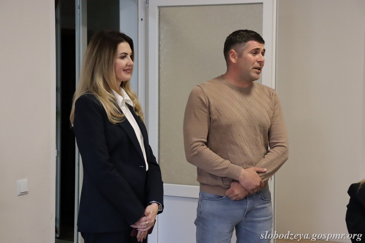 История в цифрах и судьбах: в Слободзее открыли выставку ко Дню банковского работника История в цифрах и судьбах: в Слободзее открыли выставку ко Дню банковского работника