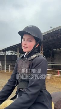 «Мы неплохо откатали, но были сложности, потому что я не первая на нём откатывала старт, а третья. И конь немного устал, хотел уже перейти в шаг и отдыхать», – Злата из конно-спортивного клуба «Аллюр-фортресс»