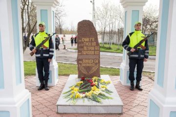 � �������� ������� �����������, ����������� 34-� ��������� ������ ����� ������� 1 ������ 1992 ����