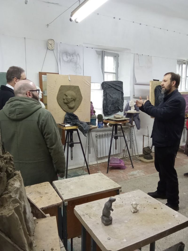 Делегация посольства Германии во главе с Послом Хубертом Книршем посетила Бендерский высший художественный колледж им. В.И. Постойкина