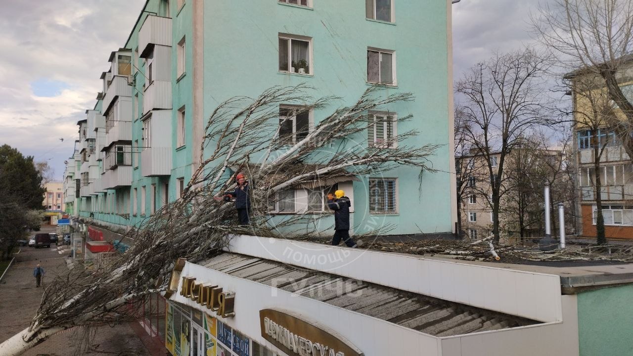 По данным сайта «Единых распределительных электрических сетей», без света в Приднестровье сейчас 71 улица – в селе Красногорка Григориопольского района, а также в селах Васильевка, Броштяны, Плоть и Советское Рыбницкого... По данным сайта «Единых распределительных электрических сетей», без света в Приднестровье сейчас 71 улица – в селе Красногорка Григориопольского района, а также в селах Васильевка, Броштяны, Плоть и Советское Рыбницкого...