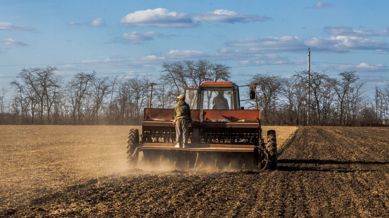 По всему Приднестровью стартовали весенние полевые работы — один из ключевых этапов аграрного сезона По всему Приднестровью стартовали весенние полевые работы — один из ключевых этапов аграрного сезона