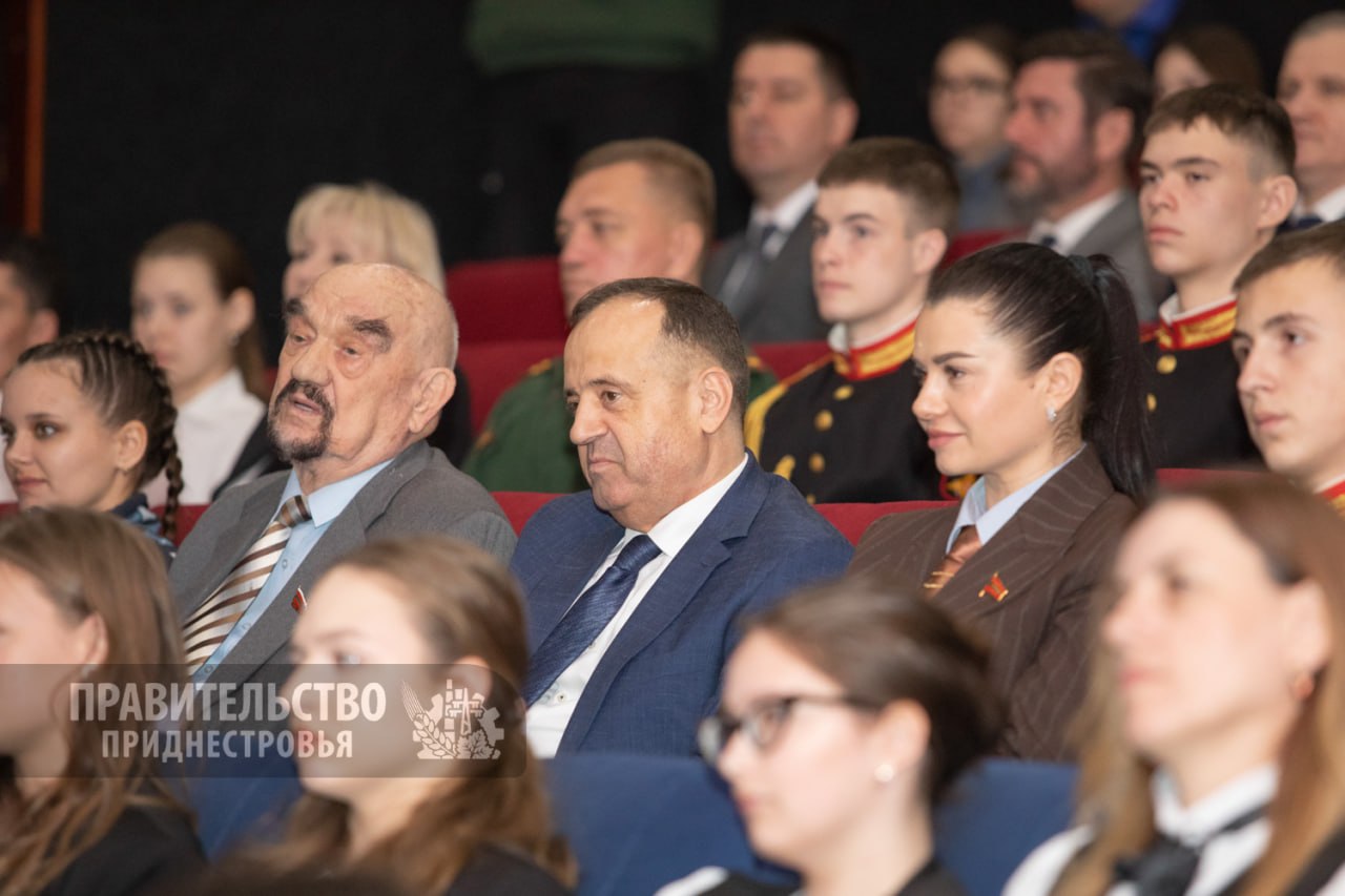 В кинотеатре «Тирасполь» состоялась премьера документального фильма «Приднестровский народ: выкованный веками» В кинотеатре «Тирасполь» состоялась премьера документального фильма «Приднестровский народ: выкованный веками»