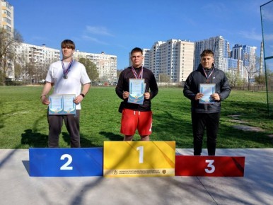 НОВОСТИ СПОРТА. 4 апреля воспитанники Каменской СДЮШОР приняли участие в Открытом турнире по длинным метаниям «День метателя», который прошёл в Кишинёве