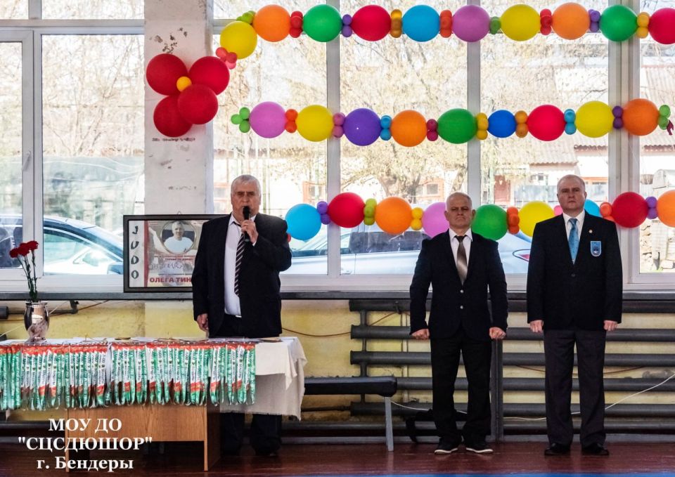 ������ �� ����� ������� ��ɻ ������ ���������� ������