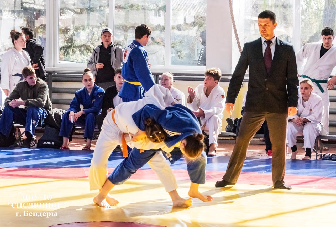 Турнир по дзюдо «Тиника РЭЙ» собрал сильнейших борцов Турнир по дзюдо «Тиника РЭЙ» собрал сильнейших борцов